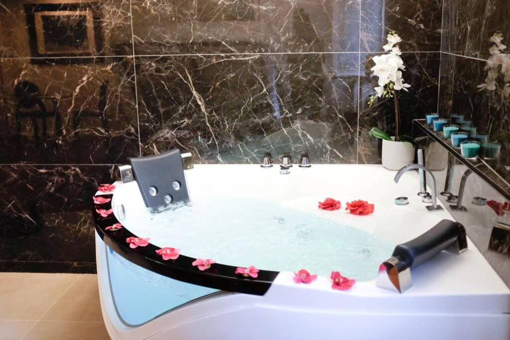 Pantheon Amazing Jacuzzi Suite - Top Collection Rome Exterior photo